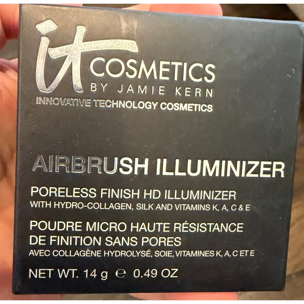 IT Cosmetics Airbrush Illuminizer Poreless Finish HD Powder 0.49 oz New in Box